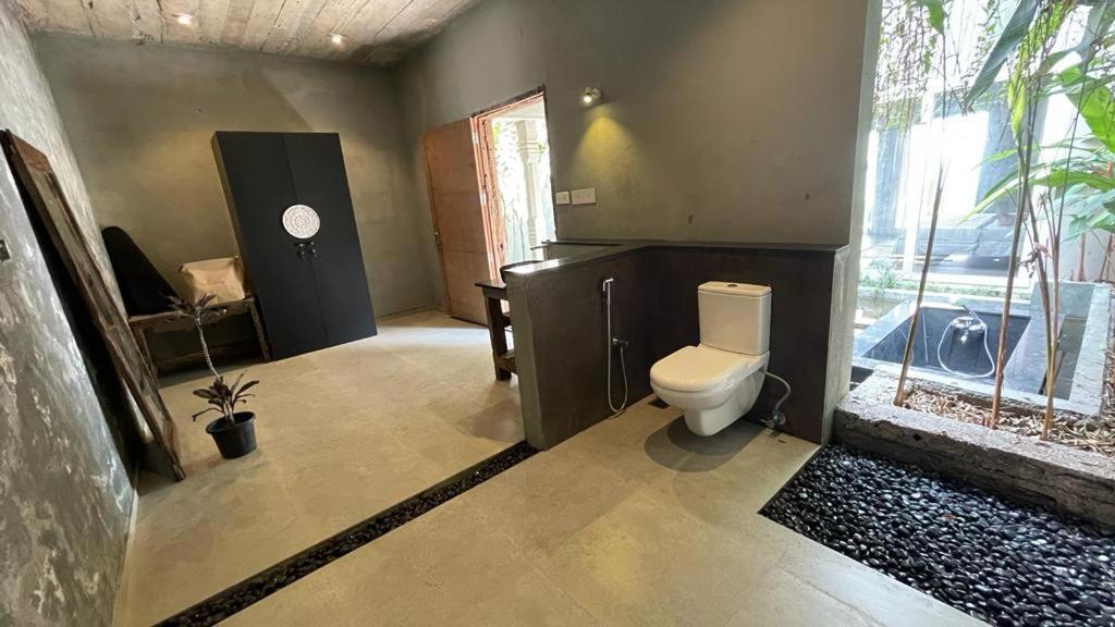 Antharyamin Hotel Thiruvananthapuram Bagian luar foto