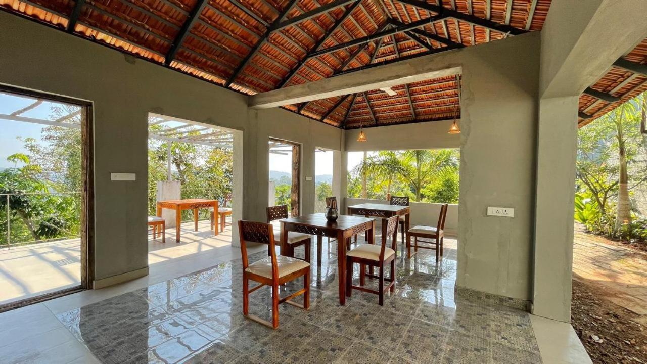 Antharyamin Hotel Thiruvananthapuram Bagian luar foto