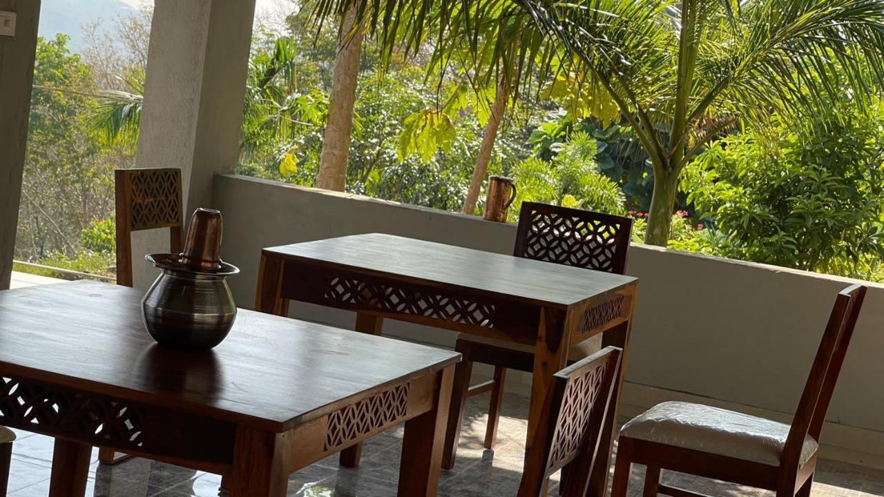 Antharyamin Hotel Thiruvananthapuram Bagian luar foto