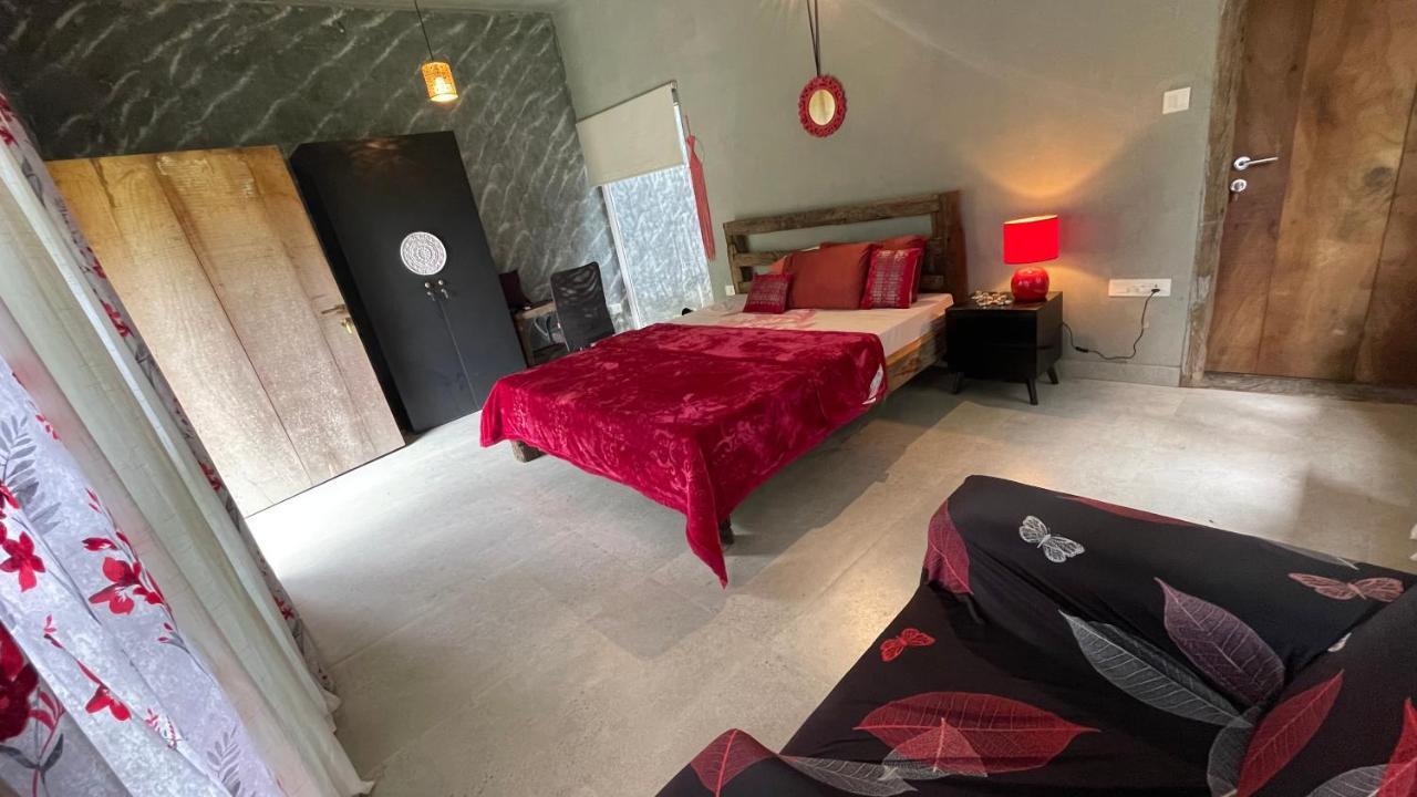 Antharyamin Hotel Thiruvananthapuram Bagian luar foto