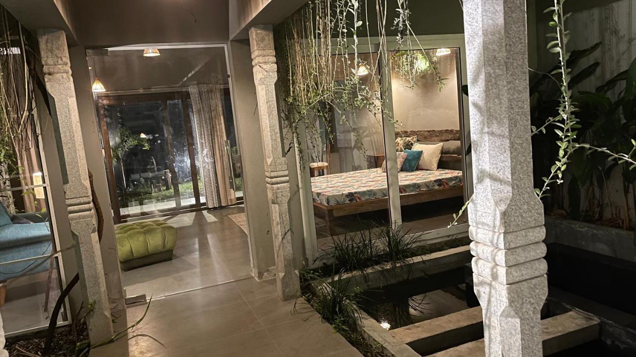 Antharyamin Hotel Thiruvananthapuram Bagian luar foto